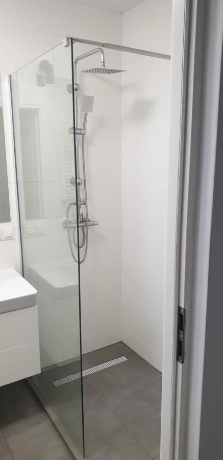 Apartament W Centrum Kielc Z Prywatnym Parkingiem Κίελτσε Εξωτερικό φωτογραφία